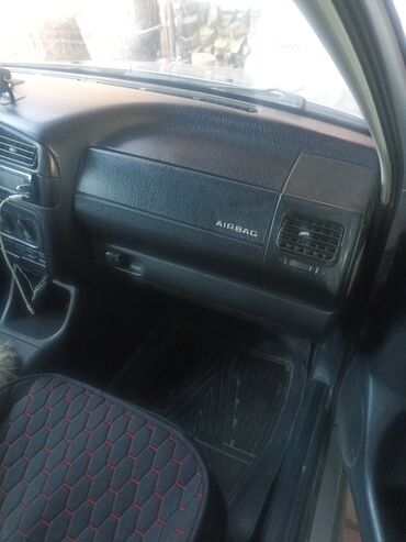 Volkswagen: Volkswagen Golf: 1995 г., 1.8 л, Механика, Бензин, Хэтчбэк — 7