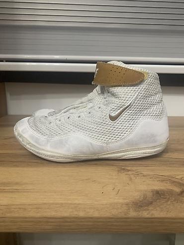 борцовки 42: Мужские кроссовки, 37, 36.5, 37.5, Nike, Б/у, цвет - Белый, Самовывоз — 1