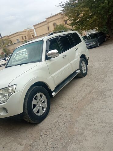 maşın axtarıram: Mitsubishi Pajero: 3 l | 2008 il 2000 km Universal