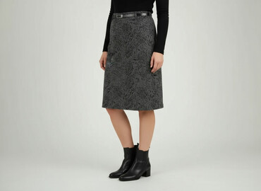 spódnice rozkloszowane plisowane: Women`s skirt, size XL