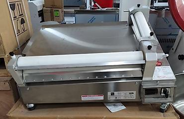 Yuxa, lavaş aparatları: Stolüstü xemir yayan Şengün Makina Sm-60 model Türkiyə istehsalı — 2