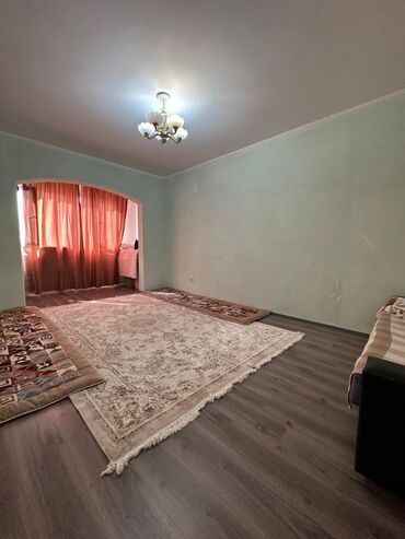 106 серия восток 5: 1 комната, 45 м², 106 серия улучшенная, 5 этаж, Косметический ремонт