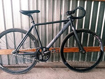 lowii фикс: Фикс-байк (single speed) с трековой посадкой и шоссейным рулём-баран — 1