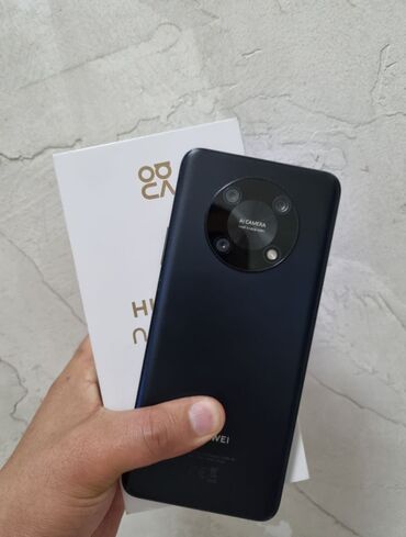 бучный телефон: Huawei Nova Y90