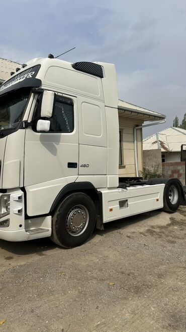 камаз самасуал: Сүйрөгүч, Volvo, Прицепсиз