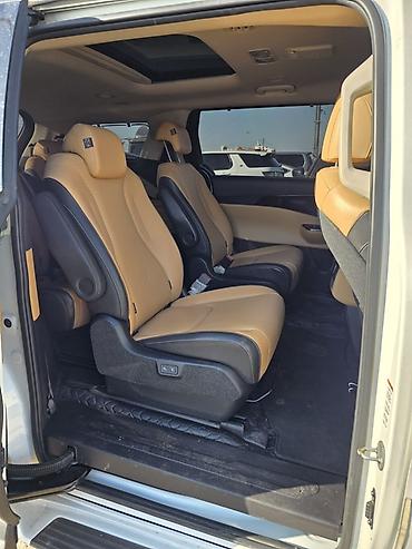 Kia: Kia Carnival: 2022 г., Минивэн — 21