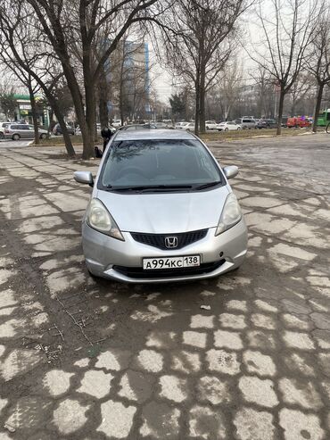 Honda: Honda Fit: 2008 г., 1.3 л, Вариатор, Бензин, Хэтчбэк