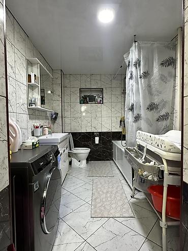 дом двух этажный: 6 комнат и более, 250 м², 5 соток, Каракол, Собственник — 7