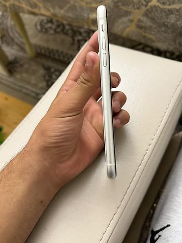 ayfon ekrani: IPhone 11, 64 GB — 2