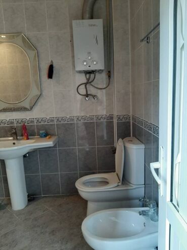 Uzunmüddətli kirayə mənzillər: Sahil işəri şəhər metrosunun yaxınlığında(Torqovuda) 4 mertebəli — 20