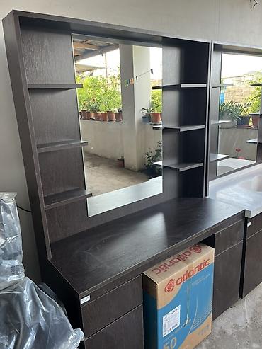 makiyaj stul: Salon üçün kosmetik/berber masası dəsti - Material: tünd ağac — 2