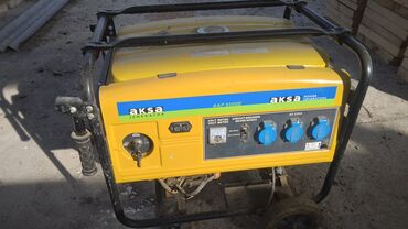Generatorlar: Generator AKSA, benzin, 5.5 kilovat, stabil 220 volt verir, rahat işə