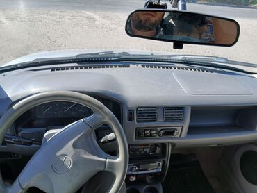 шыны на ниву: Орундуктар комплектиси, Кездеме, Mazda 2000 г., Колдонулган, Оригинал