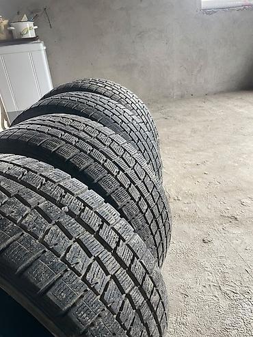 Шины и диски: Зимние шины Dunlop (комплект из 4 шт.) - Размер: 215/60 R16 - Индекс — 10
