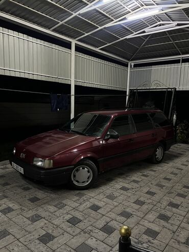 Volkswagen: Volkswagen Passat: 1988 г., 1.8 л, Механика, Газ, Универсал