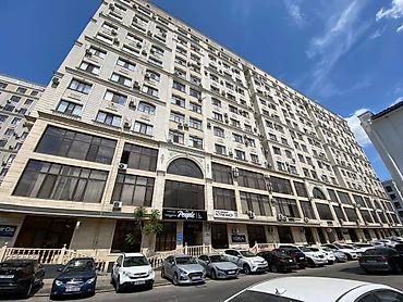 Продажа офисов: Продажа офисов 218 м², С ремонтом, С мебелью, Многоэтажное здание, 3 этаж — 1