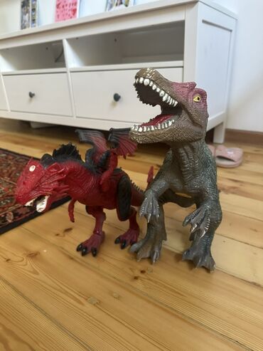 маленький окаменелость динозавра: Игрушки-динозавры
По 250 сом