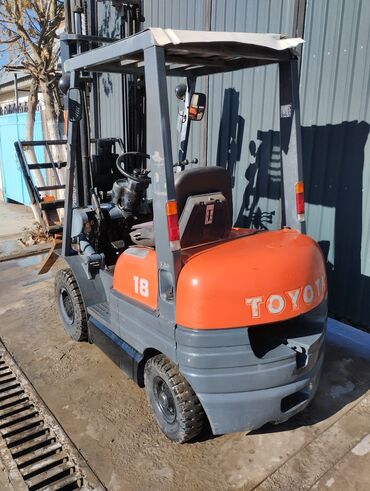 Погрузчики: Погрузчик, Toyota, 2010 г., Колесный, Вилочный at lalafo.kg Погрузчики: Погрузчик, Toyota, 2010 г., Колесный, Вилочный
