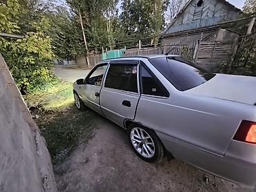 Daewoo Nexia: 2011 г., Механика, Бензин, Седан
