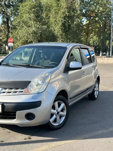 автомобили нисан: Nissan Note: 2006 г., 1.4 л, Механика, Бензин, Хетчбек