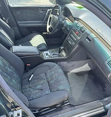 короткий спринтер: Mercedes-Benz E-Class: 1997 г., 4.3 л, Автомат, Бензин, Седан — 8