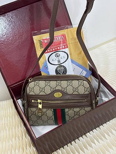 dəri plas kisi: Lüks brendli çanta kolleksiyası Məhsullar: - Goyard Boston tərzində — 4