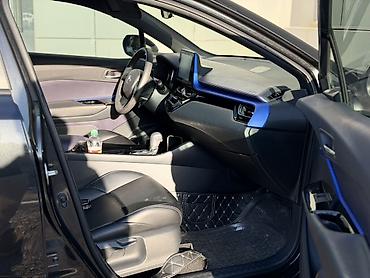 9: Toyota C-HR: 2020 г., 1.9 л, Автомат, Бензин, Кроссовер — 4