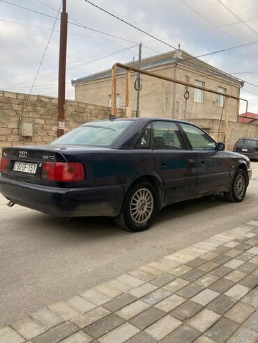 Audi: Audi A6: 2.5 l | 1995 il Sedan — 10