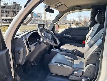 Kia: Kia BONGO: 2019 г., 2.5 л, Автомат, Дизель, Универсал — 1