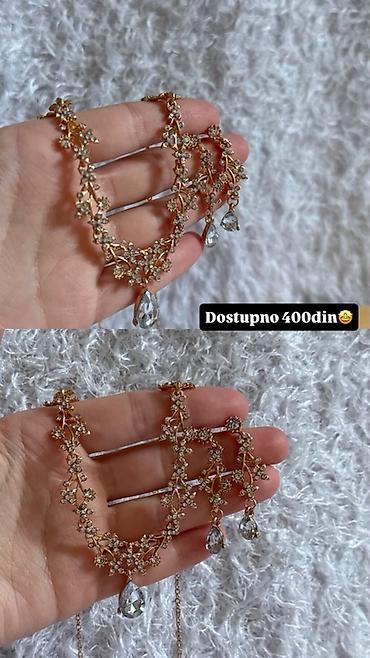 Set nakita: ogrlica i minđuše u zlatnoj boji sa kristalima -