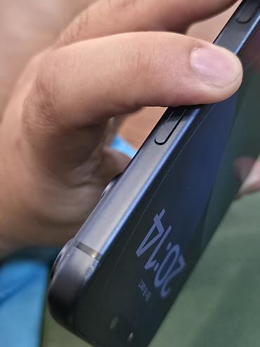 john wick: IPhone 17 Pro, Б/у, 256 ГБ, Синий, Чехол, 92 % — 3