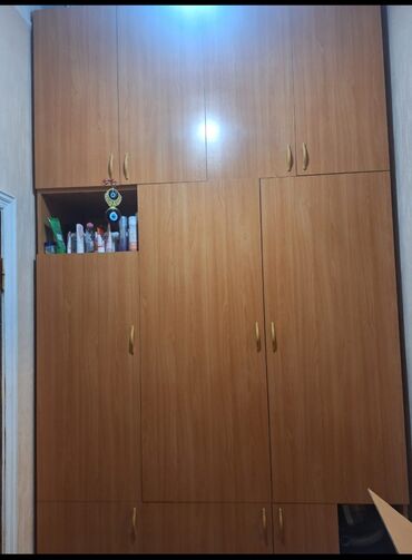 islenmis seyf qapi: Açılan, 6 qapı Düz dolab, Stenka