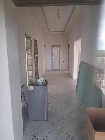 rayal formasinda hovuz: Layihə planı – 1 mərtəbəli fərdi yaşayış evi Ümumi ölçülər: - Evin — 8