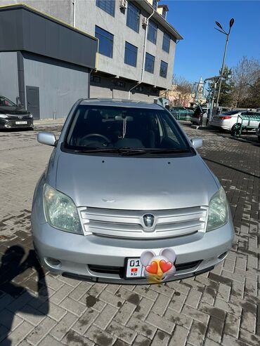 колф 3: Toyota ist: 2003 г., 1.3 л, Автомат, Бензин, Хэтчбэк