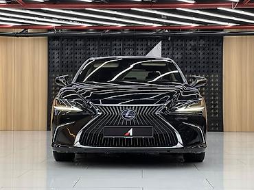 Lexus: Lexus ES: 2018 г., 2.5 л, Вариатор, Гибрид, Седан — 2
