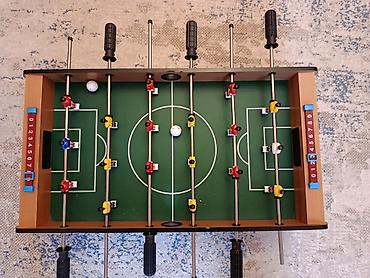 Mini stolüstü futbol (foosball) oyunu - Kompakt ölçülü stolüstü