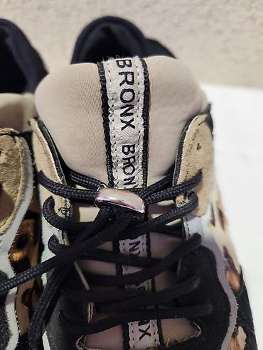 Ostala ženska obuća: Nema oštećenja — 26