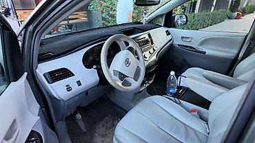tayota sienna: Toyota Sienna: 2010 г., 3.5 л, Автомат, Бензин, Минивэн — 10
