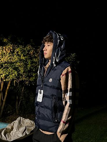 куплю пух: Пуховый жилет Moncler, мужской - Цвет: темно‑синий (navy) - — 1