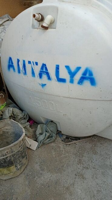 Boçkalar və çəlləklər: Bak, Plastik, 1500 l l