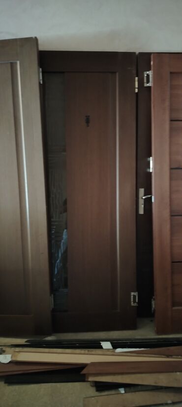 Divar kağızları: Taxta interyer qapıları dəsti - Material: taxta/laminat örtüklü qapı