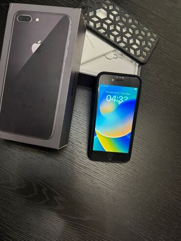 Apple iPhone: IPhone 8, 64 GB, Jet Black