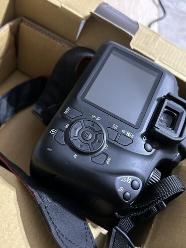 монитор для пк: Зеркальная камера Canon EOS 4000D Kit EF‑S 18–55mm III Комплектация и