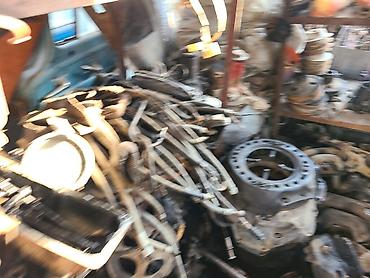 Двигатели, моторы и ГБЦ: Продаю зил запчасть есть всё стартер генератор — 12