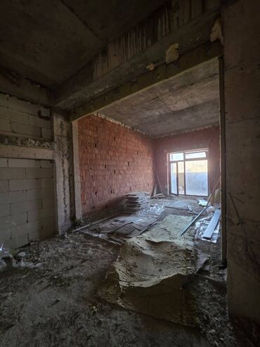 Yeni tikili: 4 otaqlı, Yeni tikili, 147 kv. m — 4