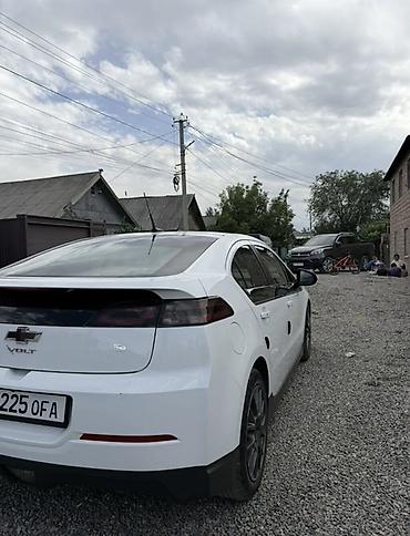 chevrolet camaro: Chevrolet Volt: 2013 г., Вариатор, Гибрид, Хэтчбэк — 2