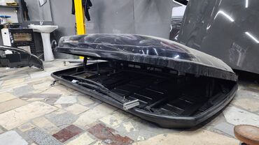 Стёкла: Sorento Outdoor markalı qara rəngli avtomobil dam qutusu. Bu dam