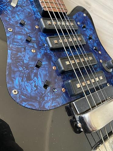 gitara qara: Elektron gitara, 6 sim, İşlənmiş — 8