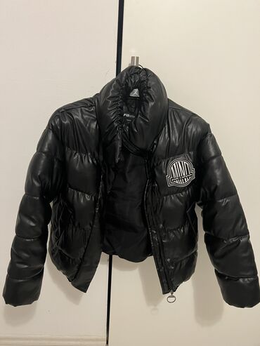 philipp plein zimske jakne: Na prodaju jakna xs ali moze i s i manji m bez ikakvih ostecenja par