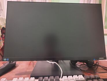 1il evvel almisam. Pula ehtiyacim var deye satiram. Samsung QLED FHD